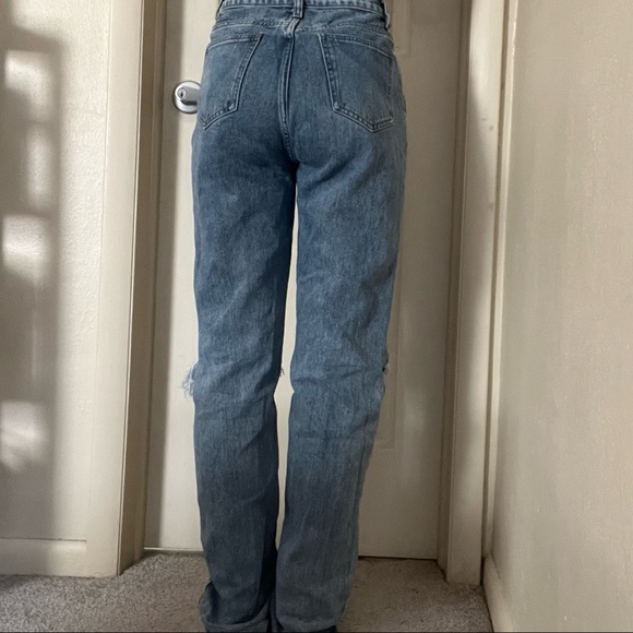 PrettyLittleThing Ripped Straight Leg Jeans - Picture 4 of 10